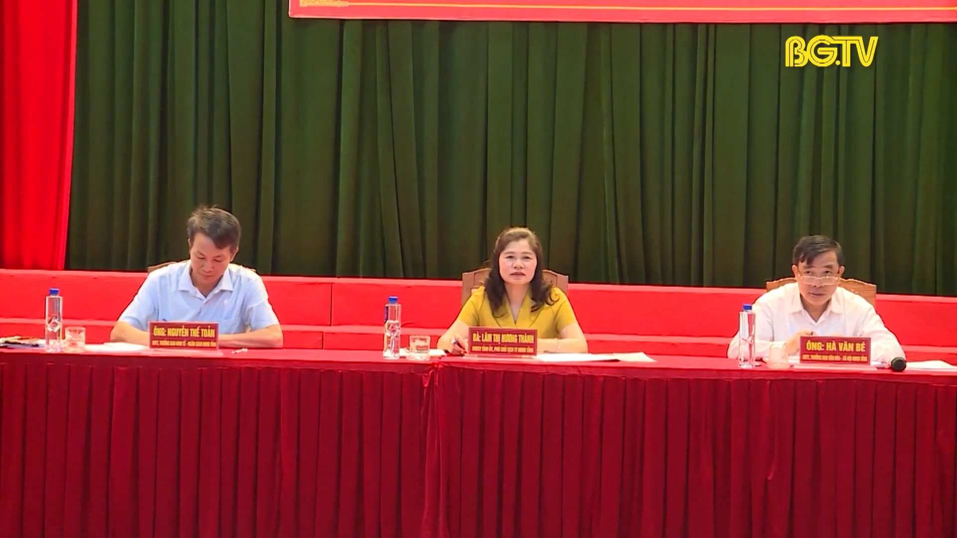 Đại biểu quốc hội tiếp xúc cử tri tại Yên Dũng, Tân Yên